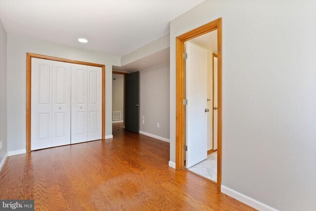 Building Photo - 39368 Longhill Ln