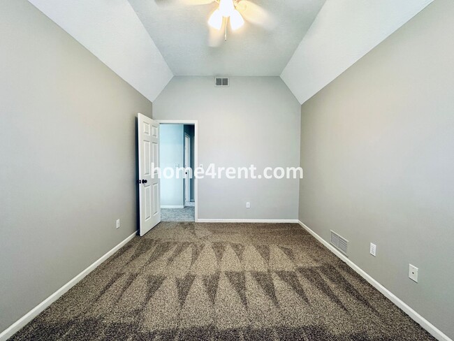 Building Photo - Beautiful Overland Park Home in Blue Valle...