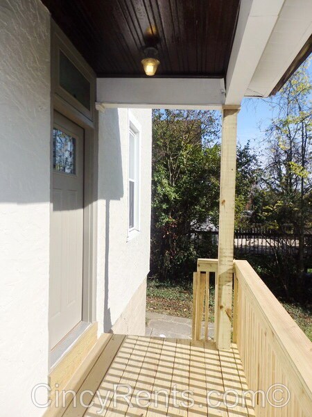 Building Photo - 3645 Zinsle Ave