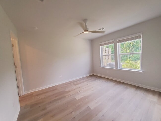 Building Photo - Newly Constructed 4bd/3.5ba Minutes From Airport and Under 2 Mi. From Downtown Hapeville!
