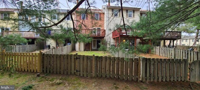 Building Photo - 3539 Split Rail Ln