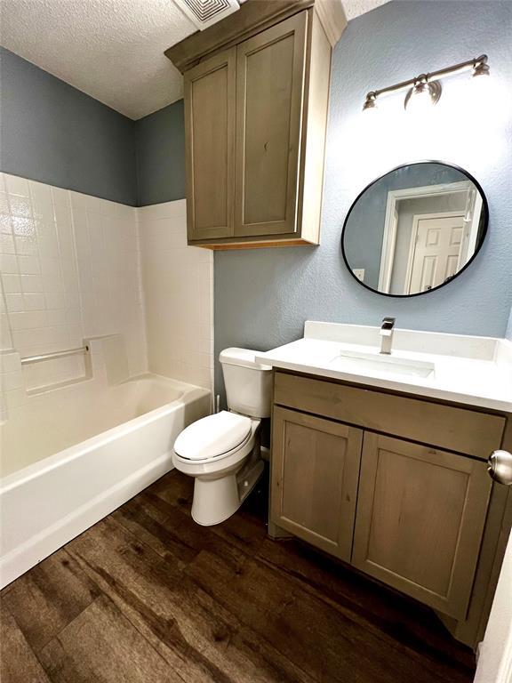 Building Photo - 537 Meadowcrest Dr