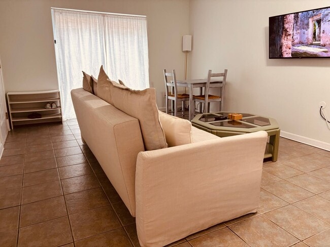 Building Photo - 215 Postoffice St