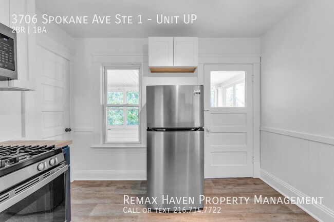 Building Photo - 3706 Spokane Ave Up  - Spacious 2 bed 1 ba...