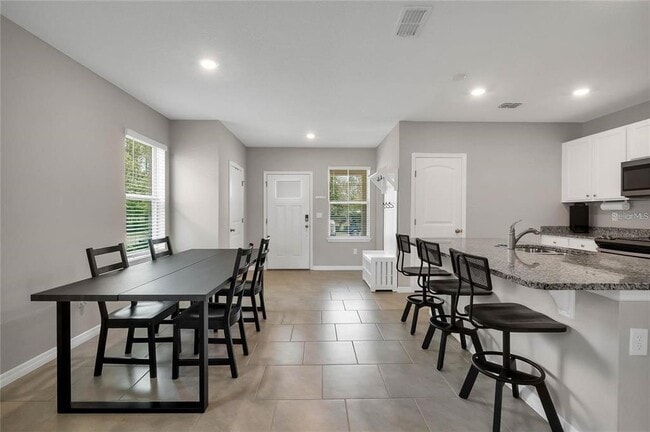 Building Photo - 11062 Great Rock St