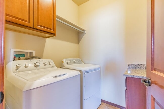 Building Photo - Great 3 Bedroom/2 Bath Home!