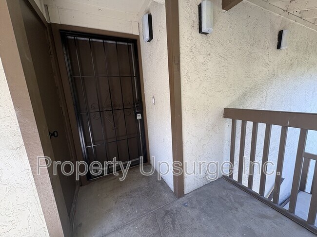 Building Photo - 2405 Sunny Ln