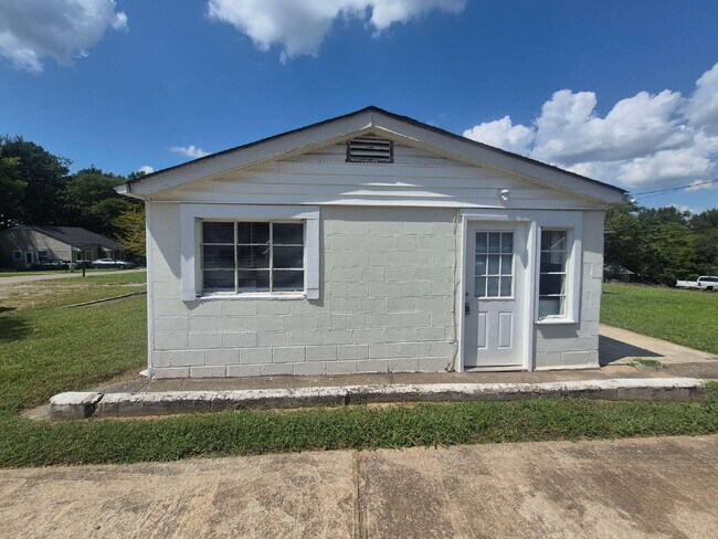 Building Photo - 349B HICKORY HEIGHTS