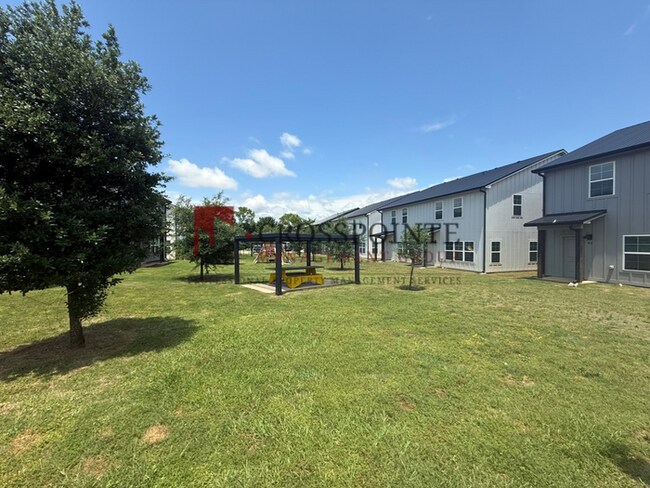 Building Photo - NOW OFFERING FIRST MONTH FREE W/ 12 MONTH LEASE - Luxury 3 Bedroom 2.5 Bath Townhome in Bullard, TX!