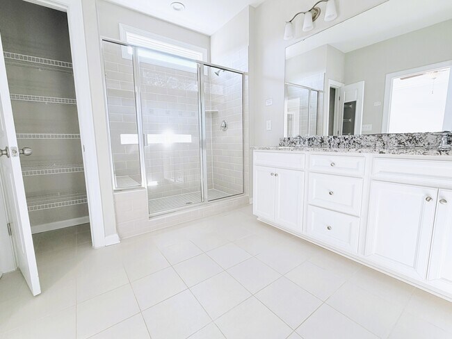 Building Photo - 939 Haybeck Ln