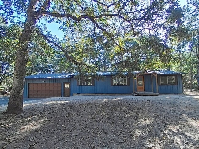 Primary Photo - Peaceful and Private 3 Bedroom Home on 5 A...