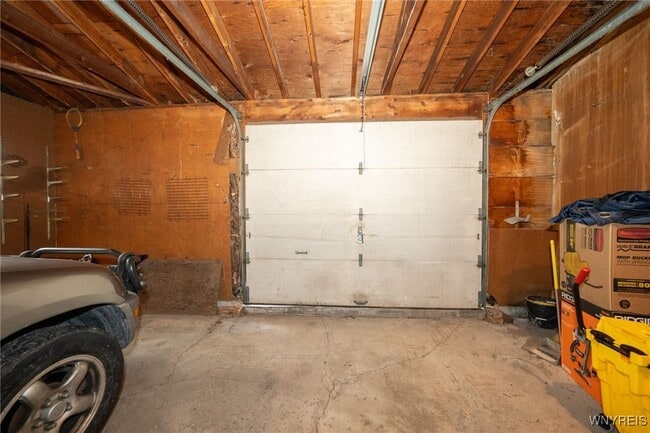 Building Photo - 24 Honduras Ln