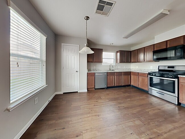 Building Photo - 6027 Fergis Dr