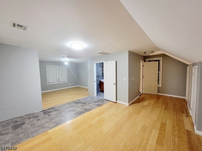 Building Photo - 43 Harding Terrace