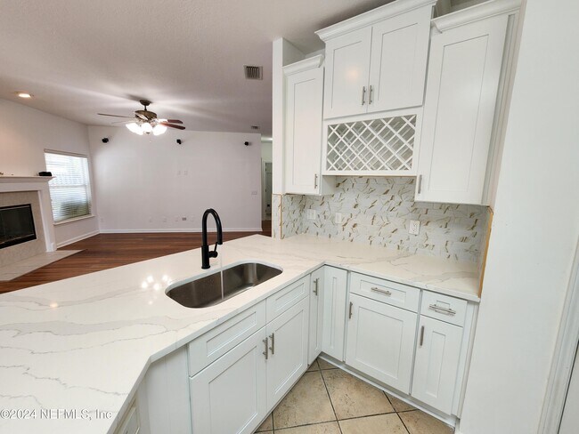 Building Photo - 4432 Summer Walk Ct