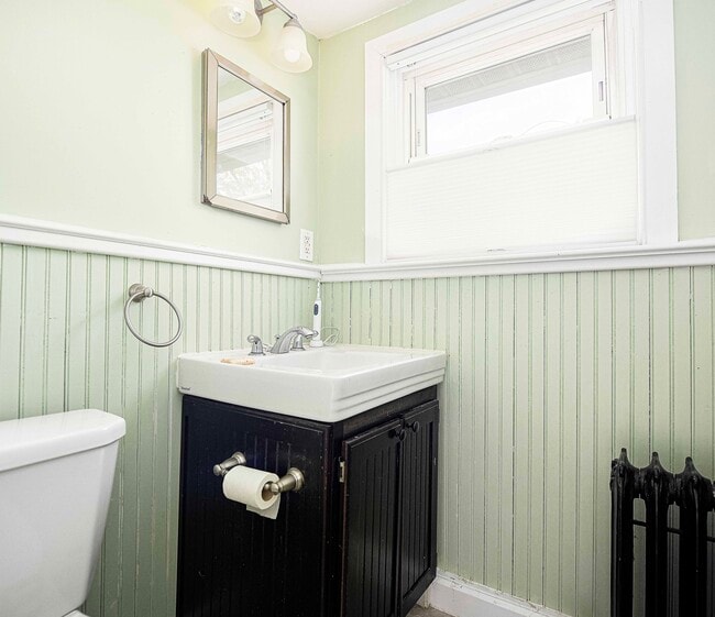 Building Photo - Rolling Rd