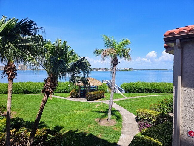 Building Photo - 6218 Palma Del Mar Blvd S