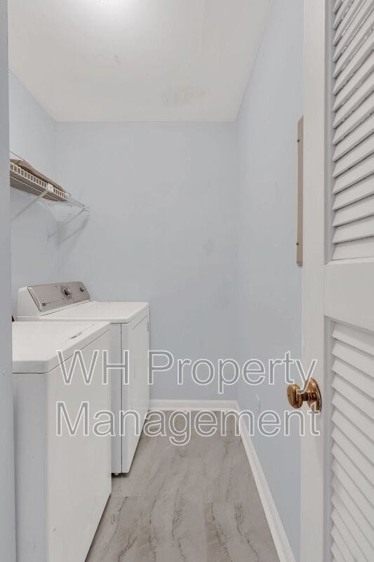 Building Photo - 1620 18th Ave S