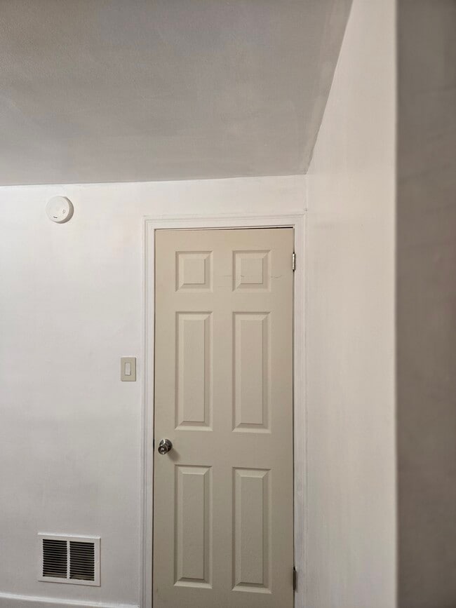 Building Photo - 2445 Brookwood St