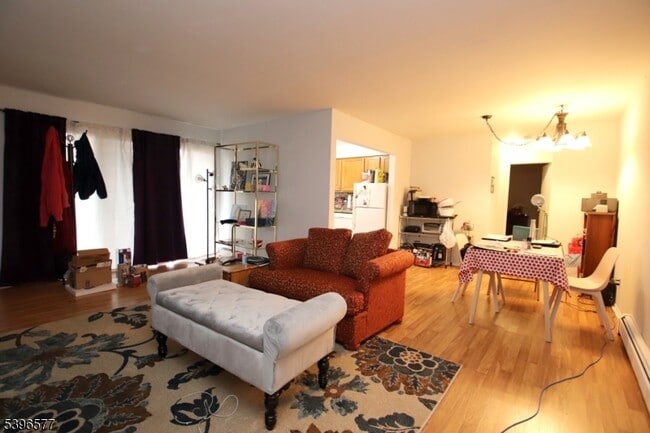 Building Photo - 527 Andria Ave