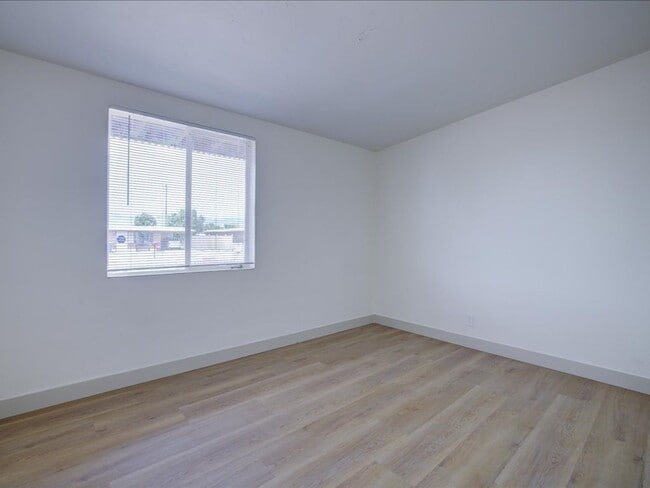 Building Photo - Fully Remodeled 3BR Home + Detached Bonus Room | Private Yard | Central A/C