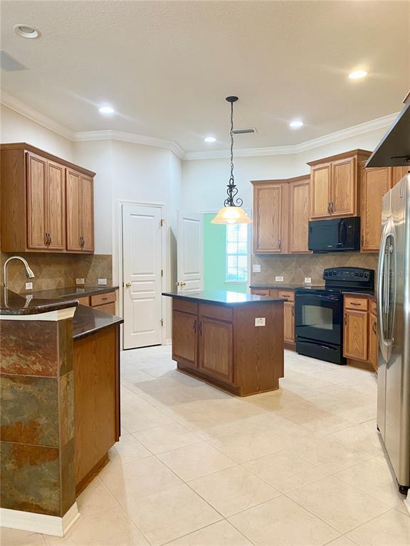 Building Photo - 7450 Ambleside Dr