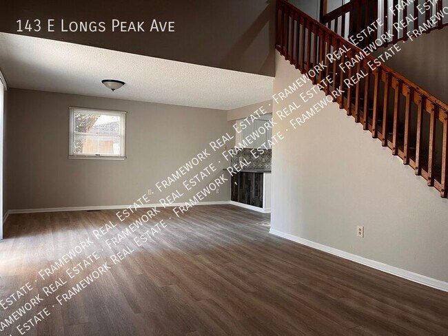 Building Photo - 143 E Longs Peak Ave