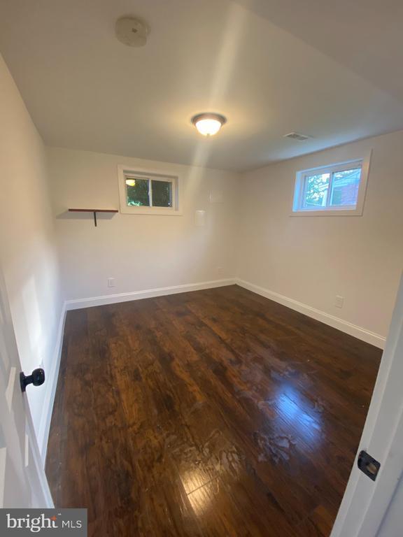Building Photo - 7402 Lenham Dr