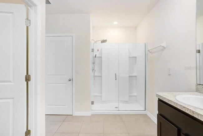 Building Photo - 3044 Suncoast Plains Dr