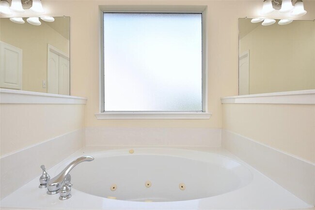 Building Photo - 3502 Broadknoll Ln