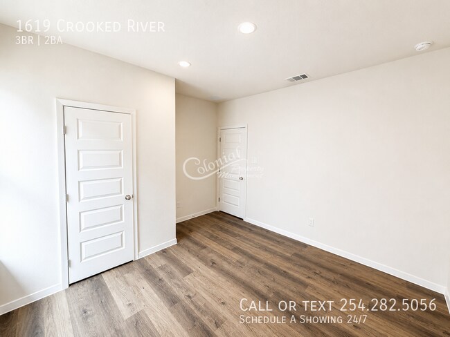 Building Photo - 1619 Crooked River
