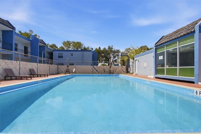 Building Photo - 3001 SW 2nd St