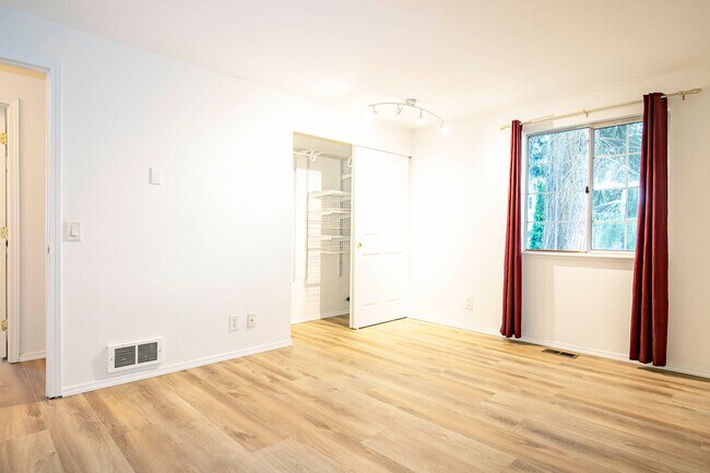 Building Photo - 21612 SE 271st Pl