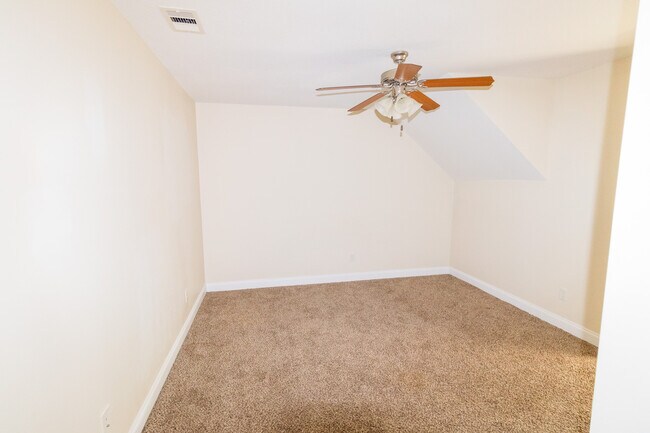 Building Photo - 8100 Burkhalter Rd