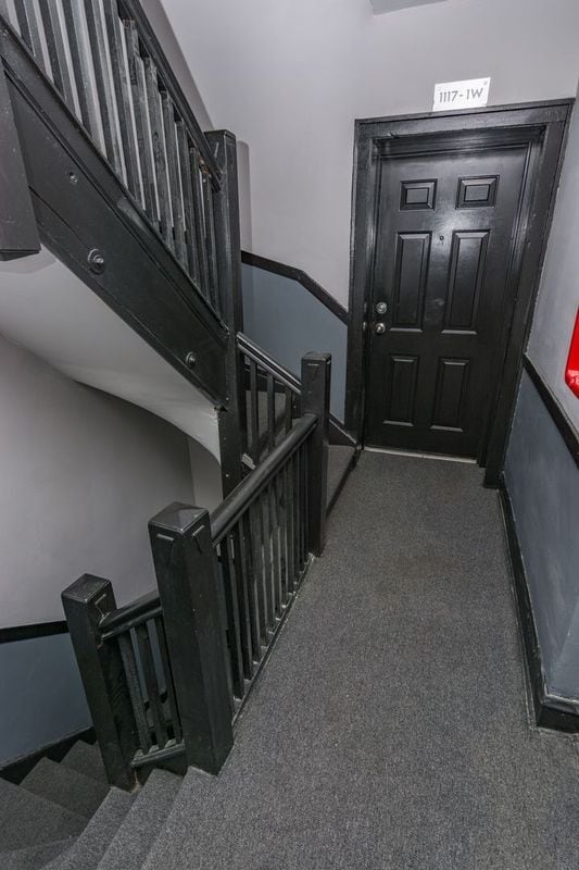 Building Photo - 1125 E 81st St