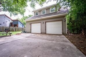 Primary Photo - 103 W Skyview Rd