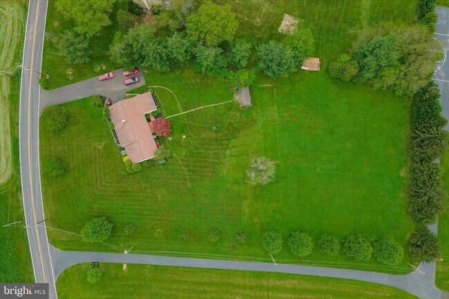 Building Photo - Coming Soon – Beautiful Ranch Home on Nearly 2 Acres | Showings Available Now | Mid-August Move-In