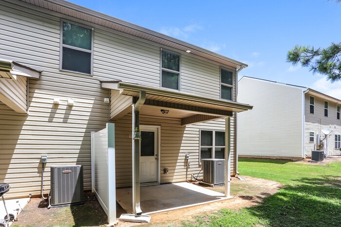 Building Photo - 2205 Marlin Dr