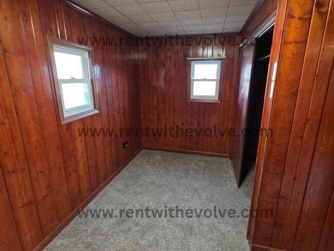 Building Photo - 1854 IN-28