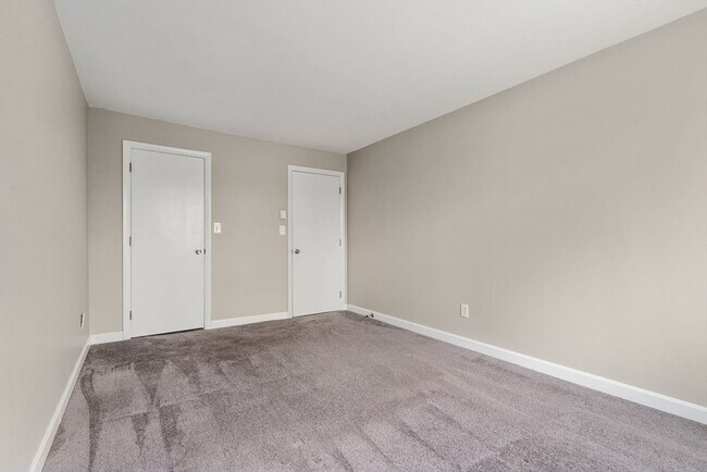 Building Photo - 61 Fairmount St