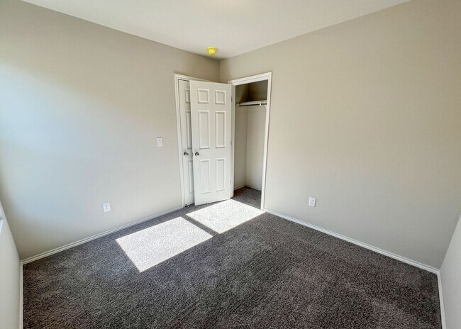 Building Photo - 3 Bed in NW OKC!