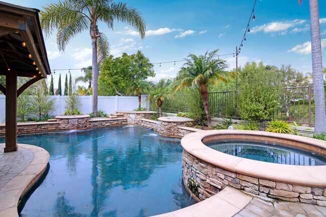 Building Photo - Forester Ranch Oasis!