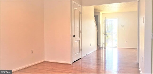 Building Photo - 2905 Charredwood Dr