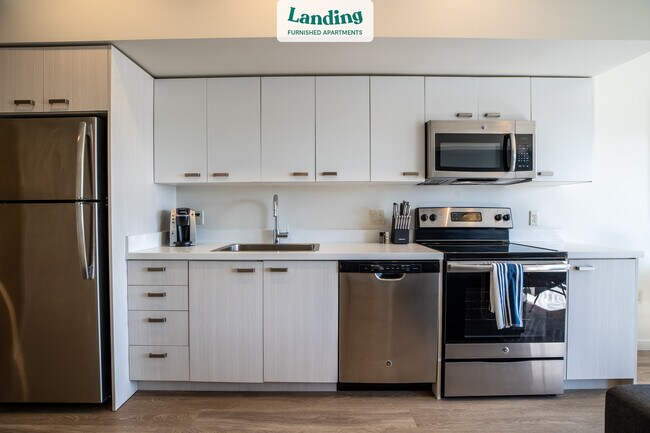 Building Photo - 4545 SW Angel Ave