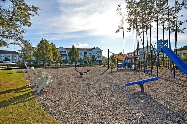 Building Photo - 146 Winding Branch Dr