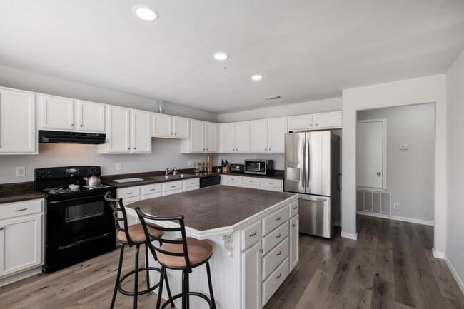 Building Photo - 15107 Kamary Ln