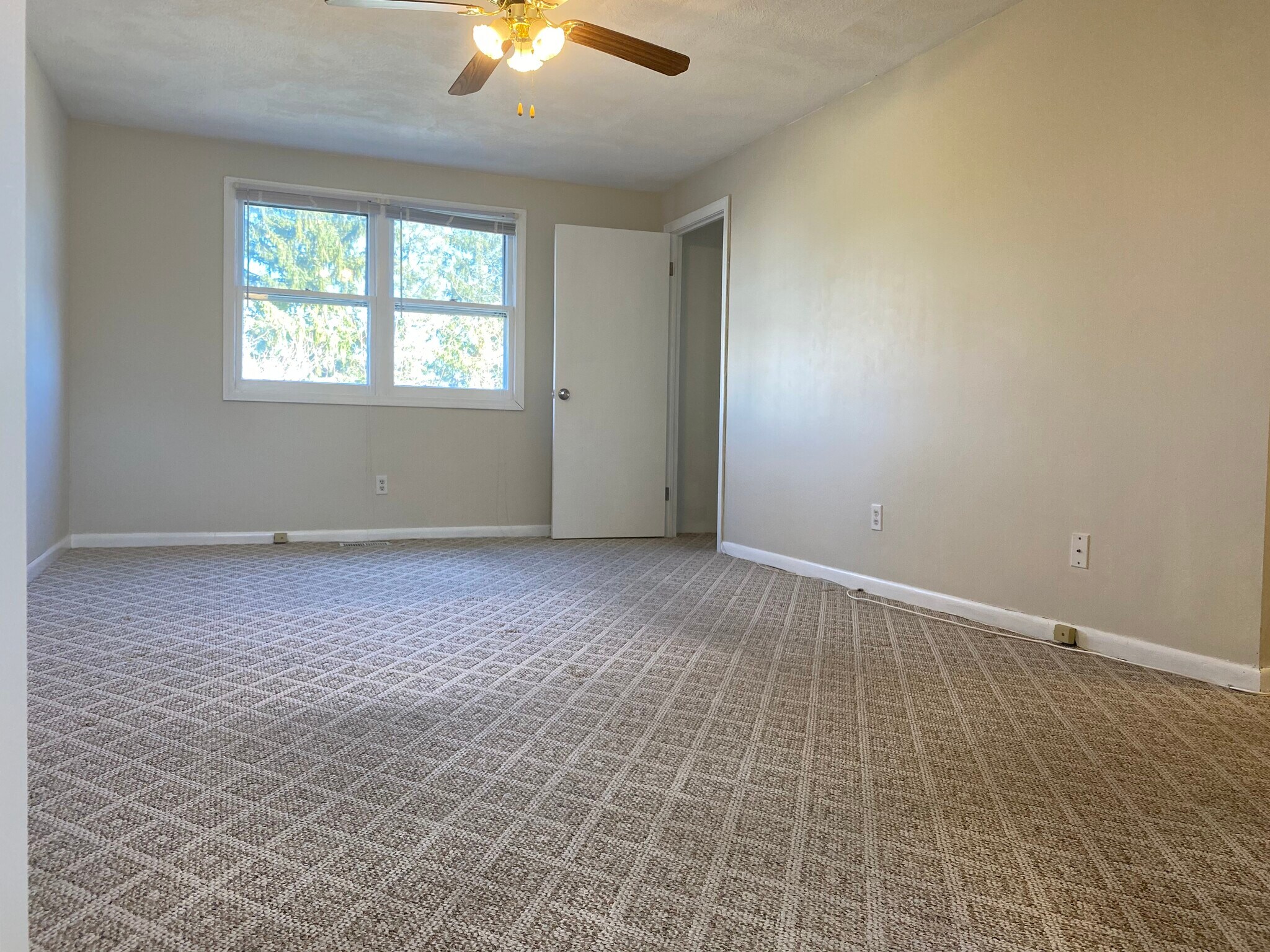 Building Photo - 325 Washington St