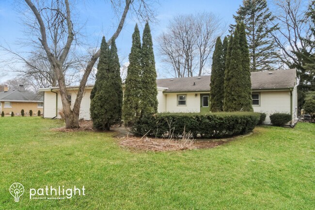 Building Photo - 10212 N Sunnycrest Drive, Mequon, WI, 53092