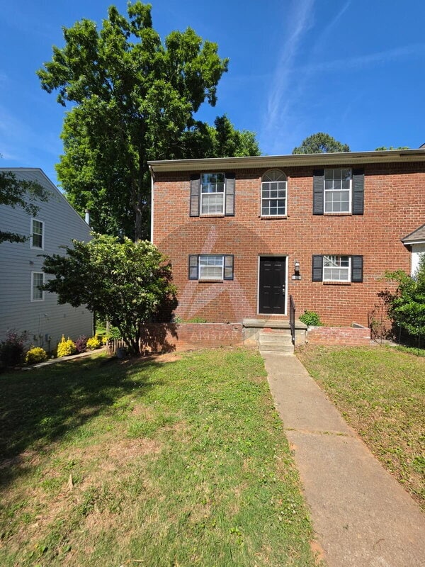Building Photo - 1423 Shiloh Way NW