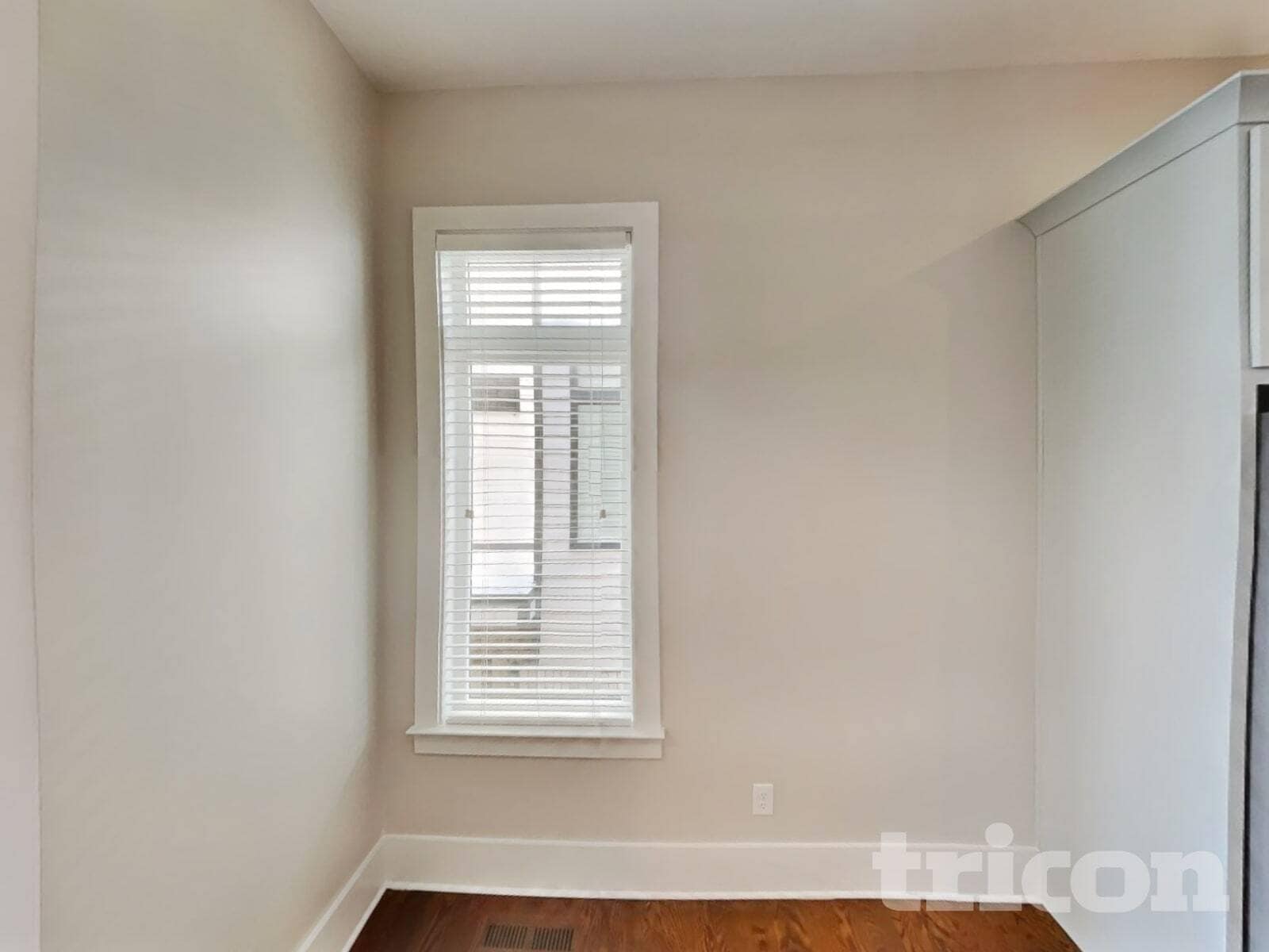 Building Photo - 1212 Hillwood Private Cove